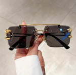 Load image into Gallery viewer, The Lola shades
